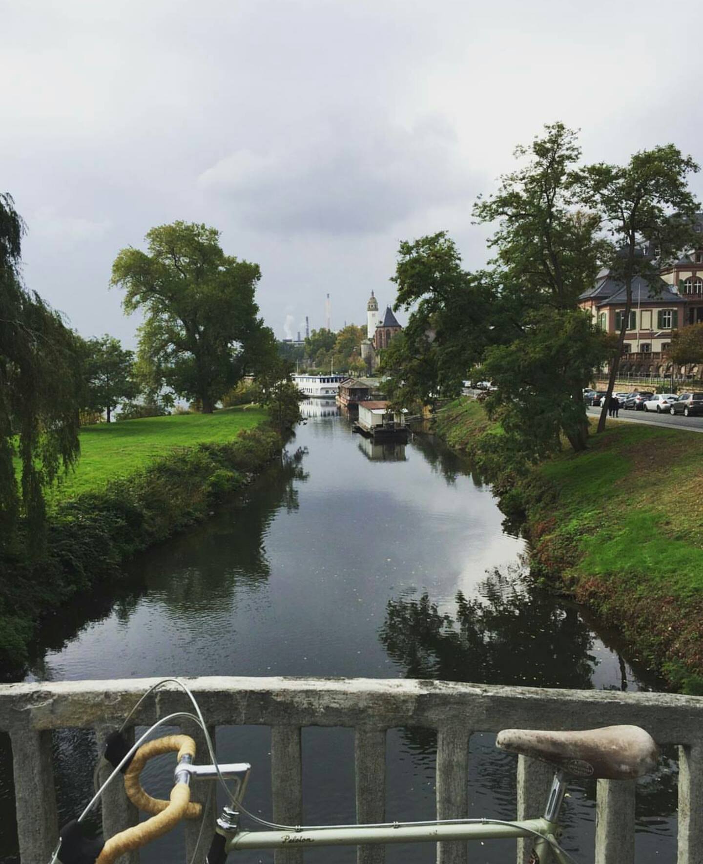 Frankfurt'taki bisikletimiz ve yaşadığımız yer