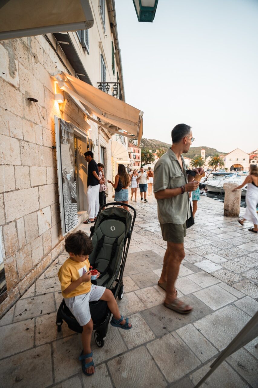 Hvar’da gezilecek yerler